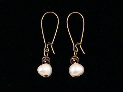 Antiqued medium earrings w/ Pearl (Web-265)