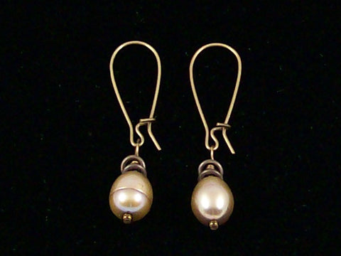 Antiqued medium earrings w/ Pearl (Web-227)