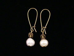 Antiqued medium earrings w/ Pearl  (Web-263)