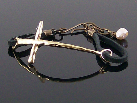 Hammered metal east/west cross with leather bracelet (Web-282)